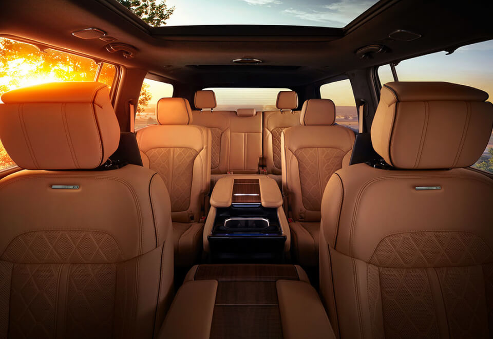 Jeep Grand Wagoneer