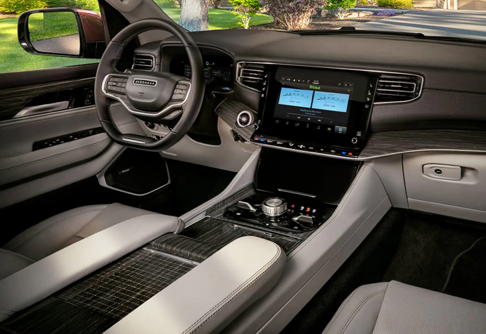 Jeep Wagoneer 2023