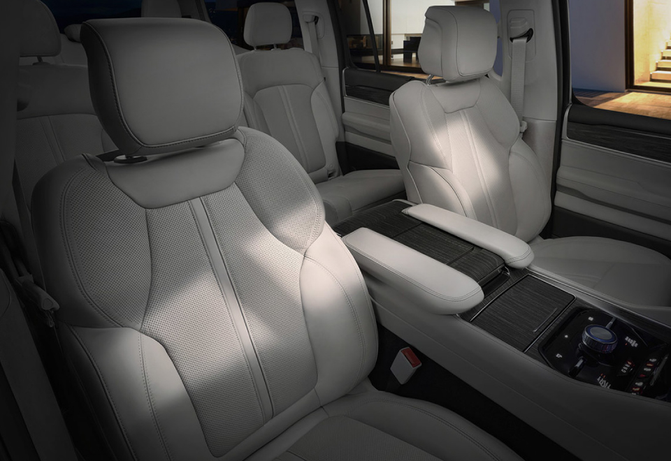 Jeep Wagoneer 2023